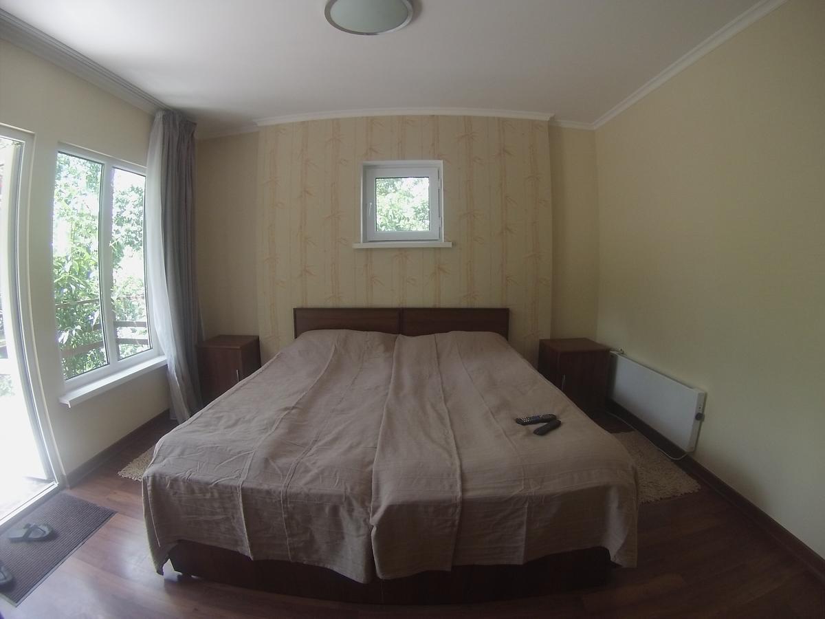 Guest House Leto Dolinka Exterior photo